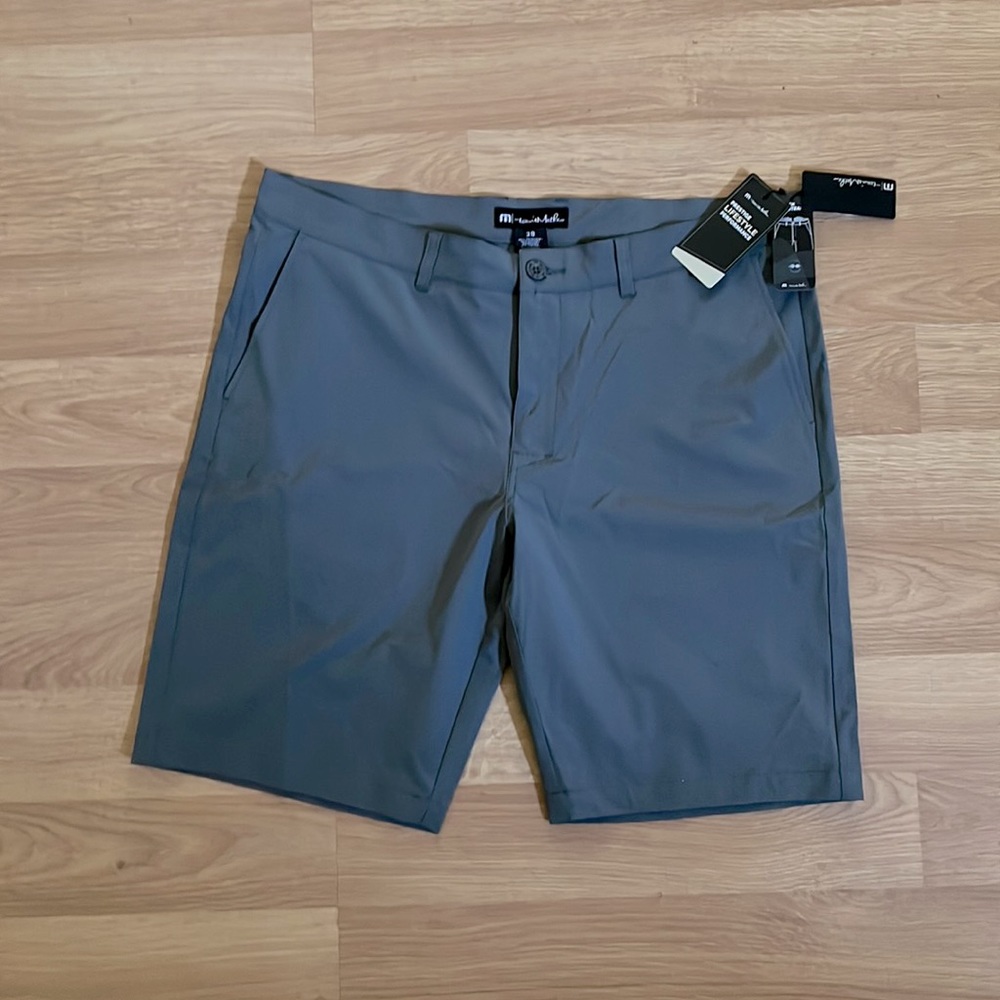 New with tags Travis Mathew shorts